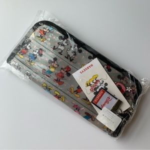 Harvey's Seatbelt Mickey and Minnie Through the Years
Clutch Wallet - NWT